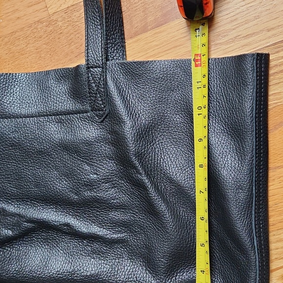 Cuyana Classic Tote - Picture 15 of 15